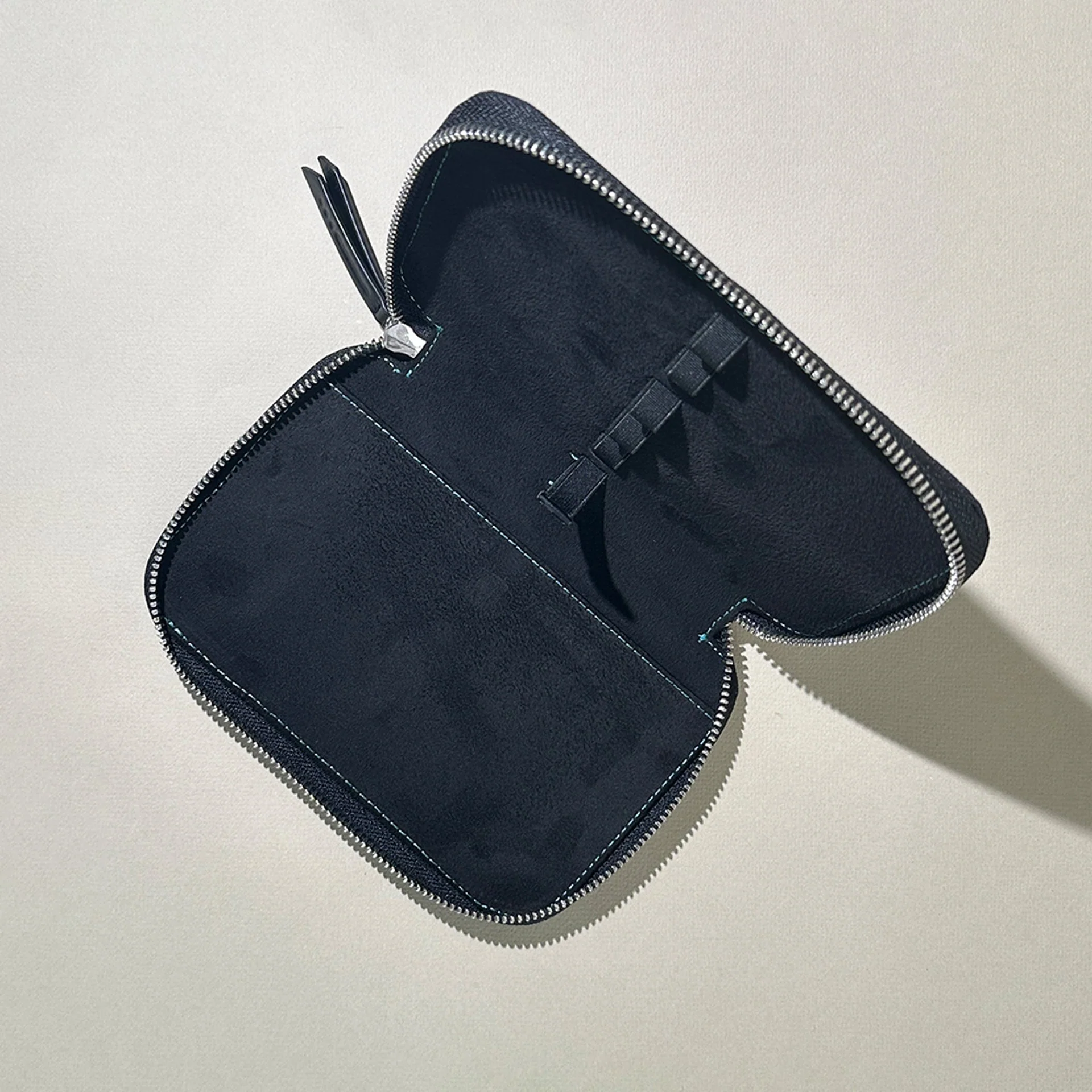 Endless Labs.09 - Companion Adjustable Pen Pouch Canvas - 5 Pens - Midnight Black - Image 4